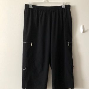 Chico’s zenergy capris size 3